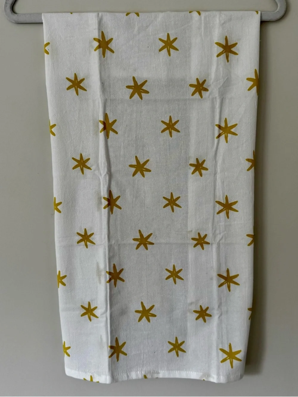 NWOT Crofton Tea Towels Set of 2 – Cheers Wine & Gold Star Kitchen Towels Decor